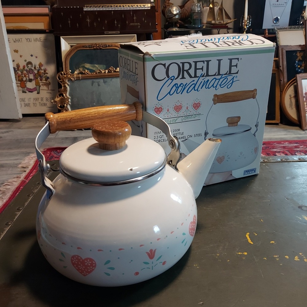 Corelle Coordinates Forever Yours Tea Kettle 2.3 Qt Enamel Wood Handle TK 2508